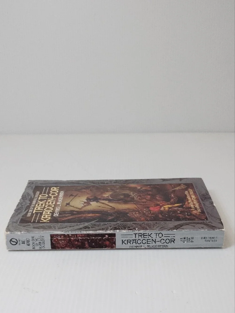 8 For $8 Trek to Kraggen-Cor By Dennis L. McKiernan*First Signet Printing*